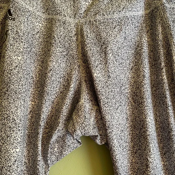 Peloton Leggings - Picture 4 of 9